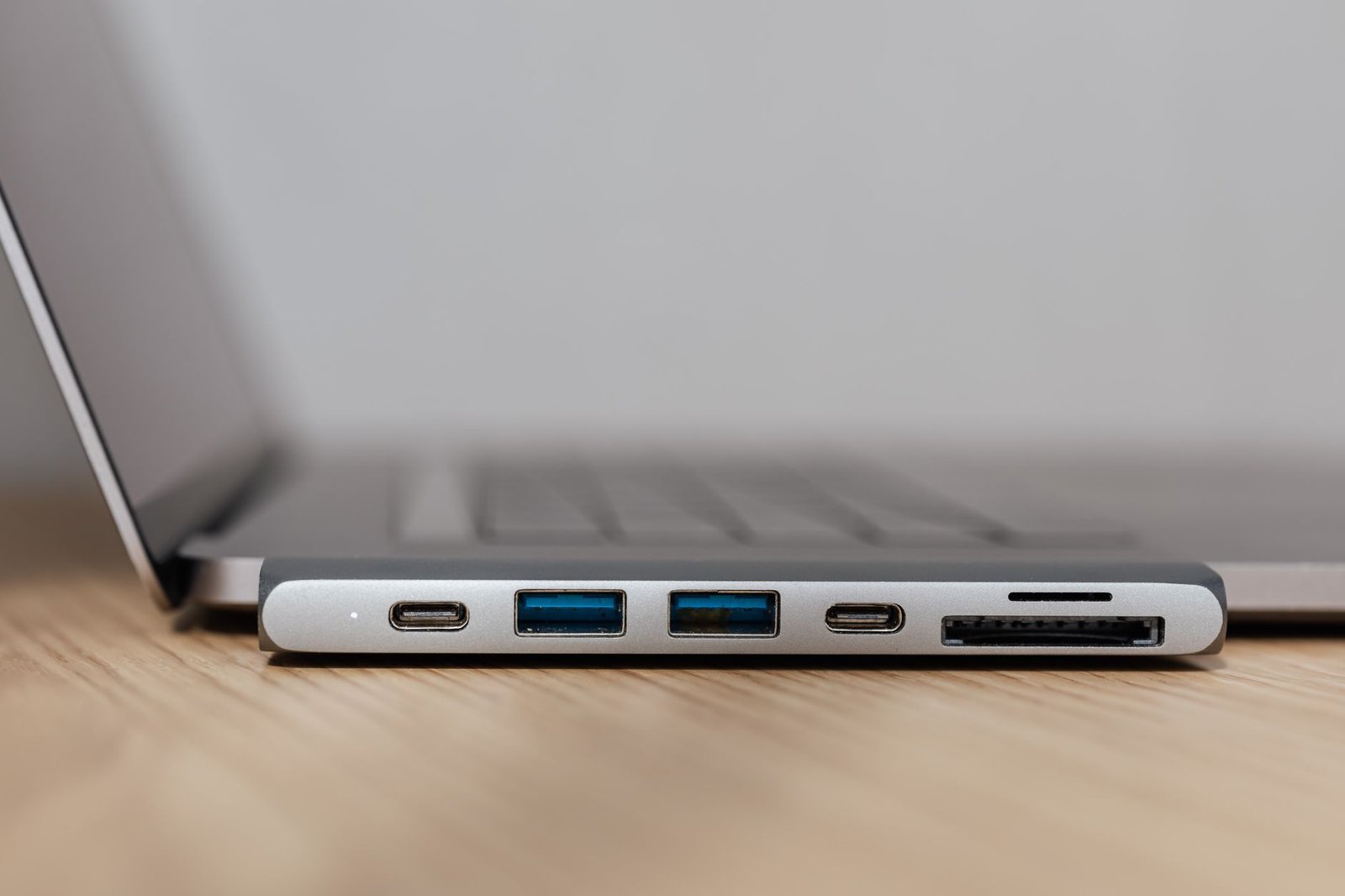 Best 2026 USB-C Hubs for MacBook Pro: 7 Picks for Power Users